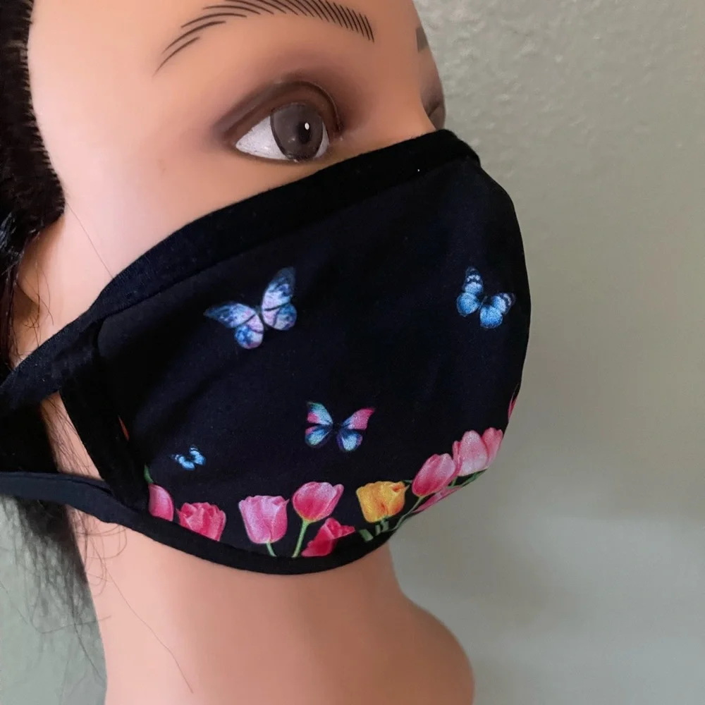 3 Kids Mask new no tags